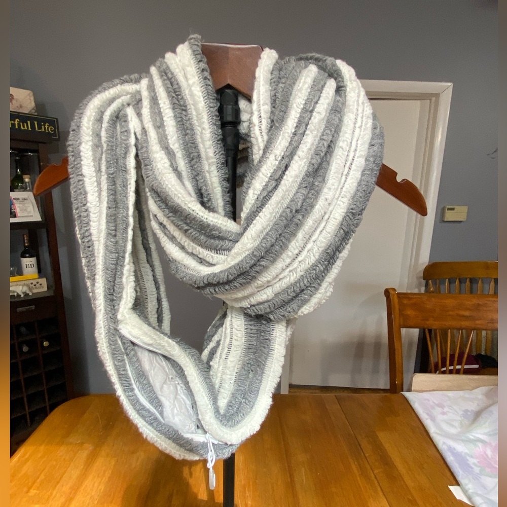 Elegant Gray and White Sholdit Infinity Knit Scarf with Zip Pocket